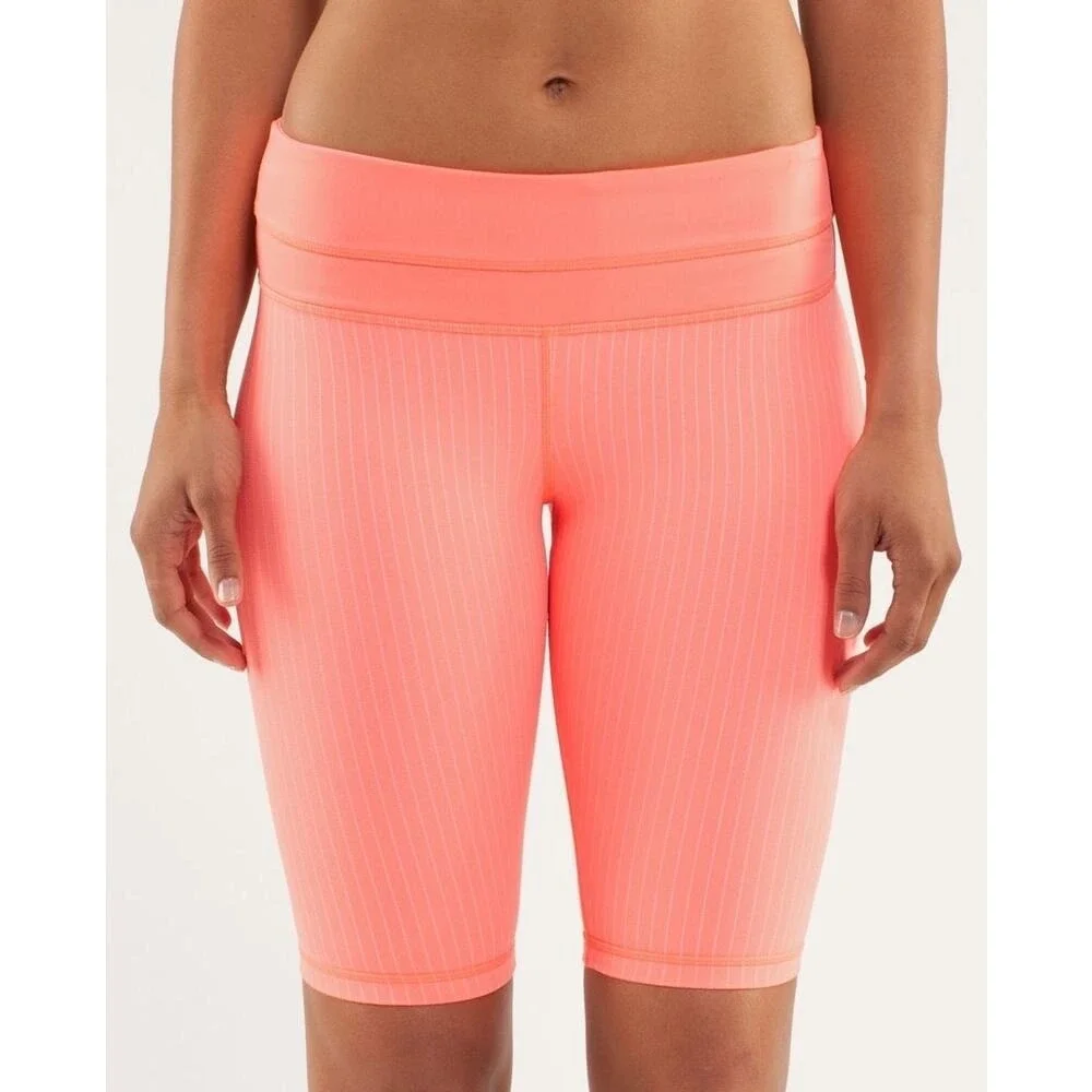 Lululemon Reverse Groove Bike Short Women's 4 Tall Coral Stripe Athletic Stretch